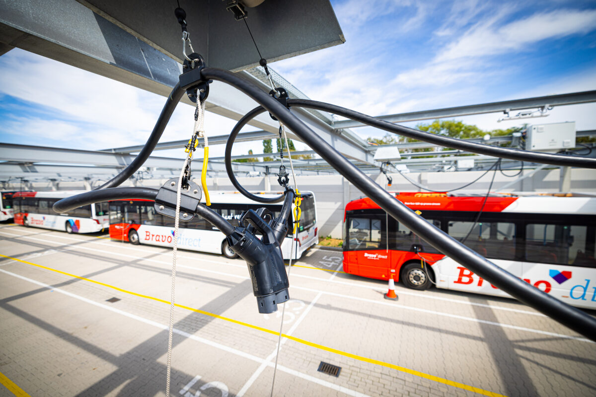 Het oplaadstation voor bussen van Arriva in Breda