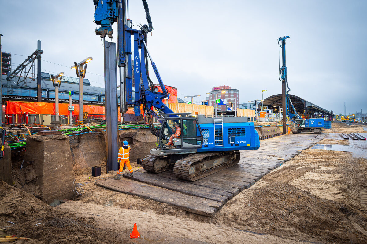 De bouw van de uitbreiding van de reizigerstunnel van station Nijmegen