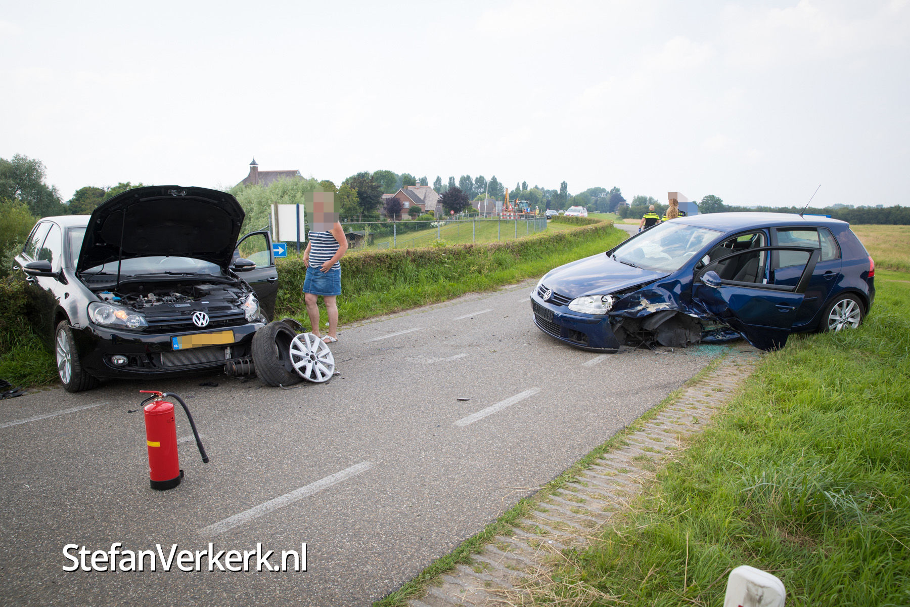 Veel schade bij ongeval op de IJsseldijk bij Welsum