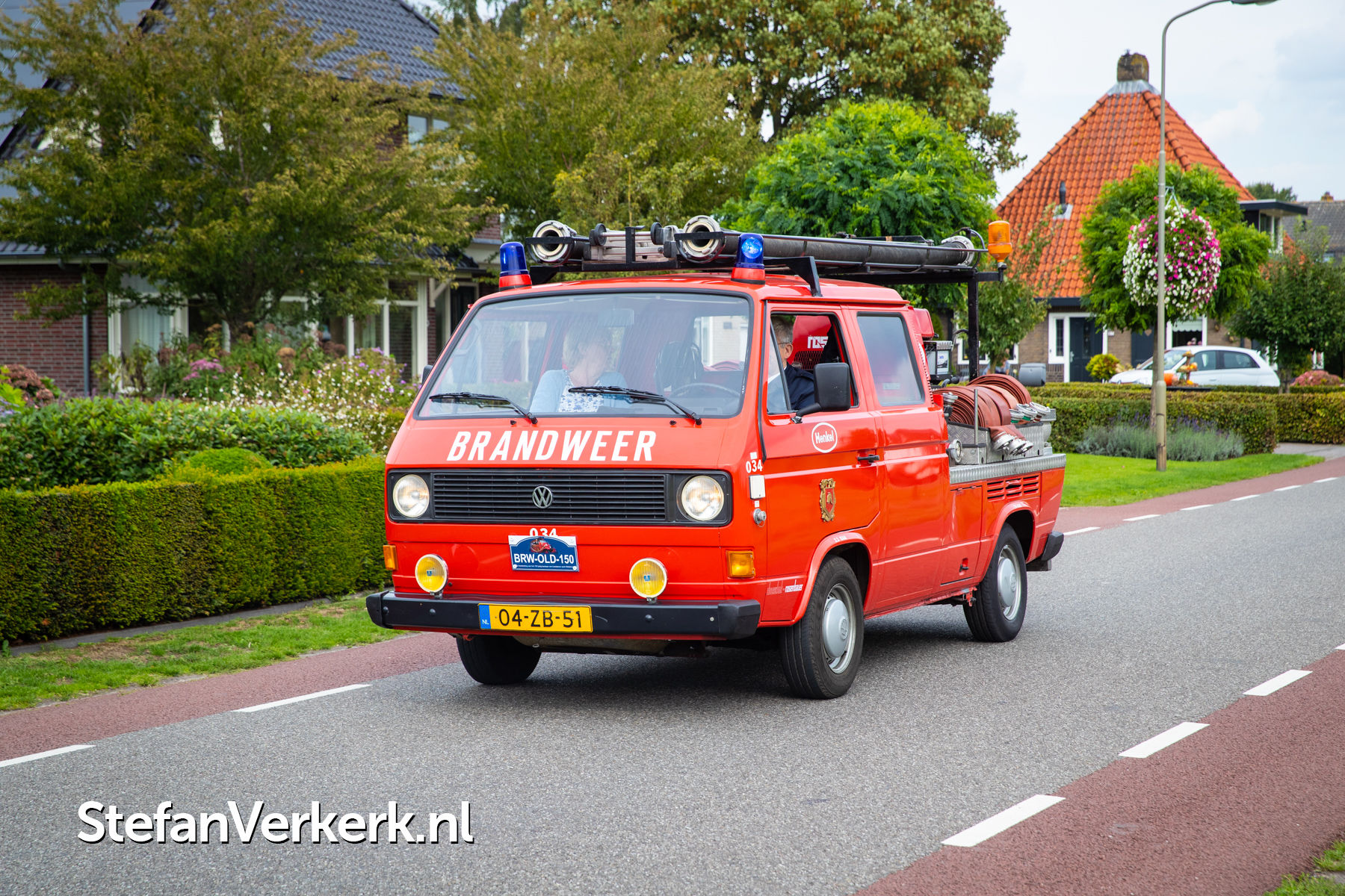 Oldtimer rondrit brandweer Oldebroek 150 jaar - Foto's - Stefan Verkerk