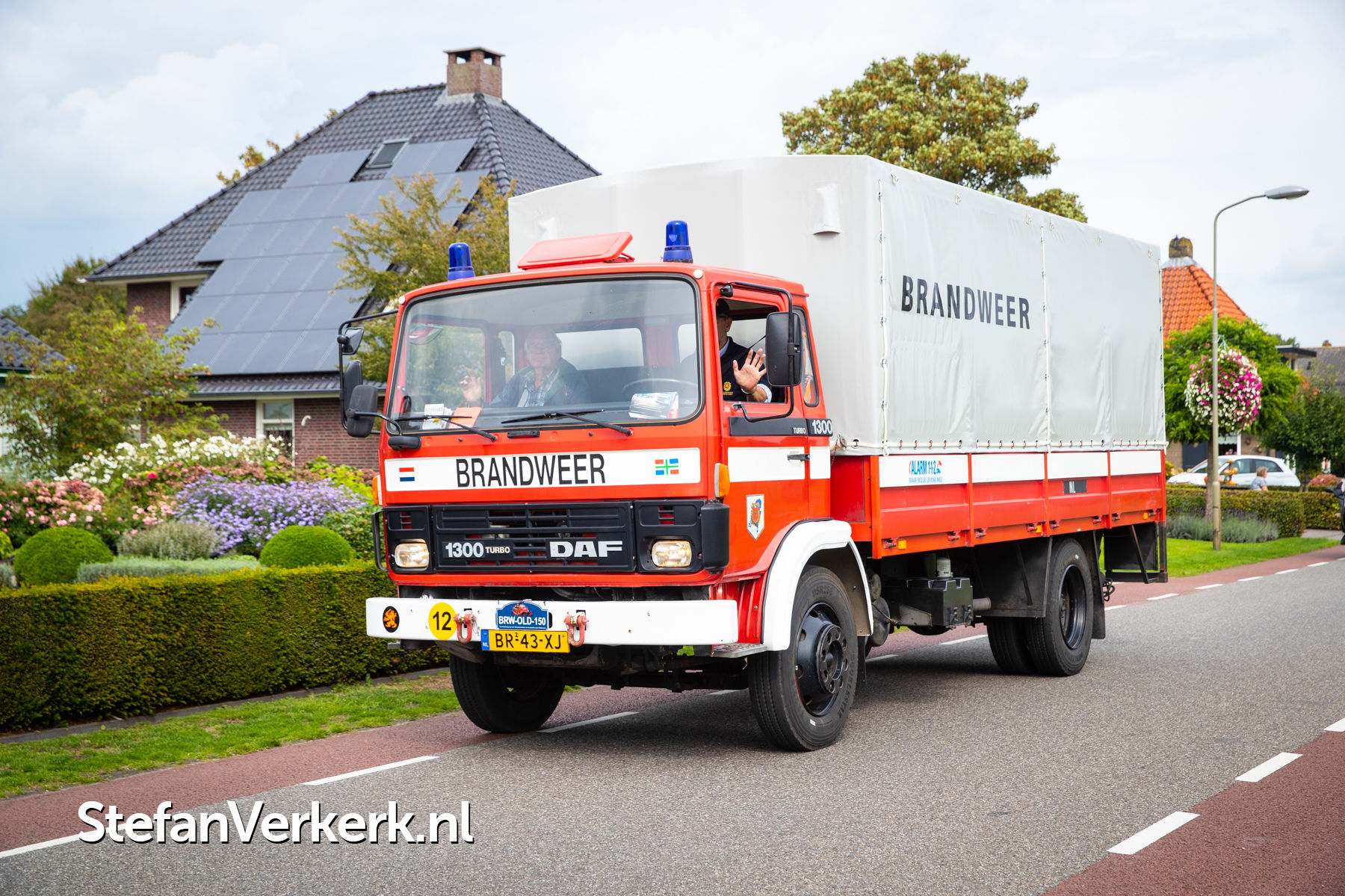 Oldtimer rondrit brandweer Oldebroek 150 jaar - Foto's - Stefan Verkerk