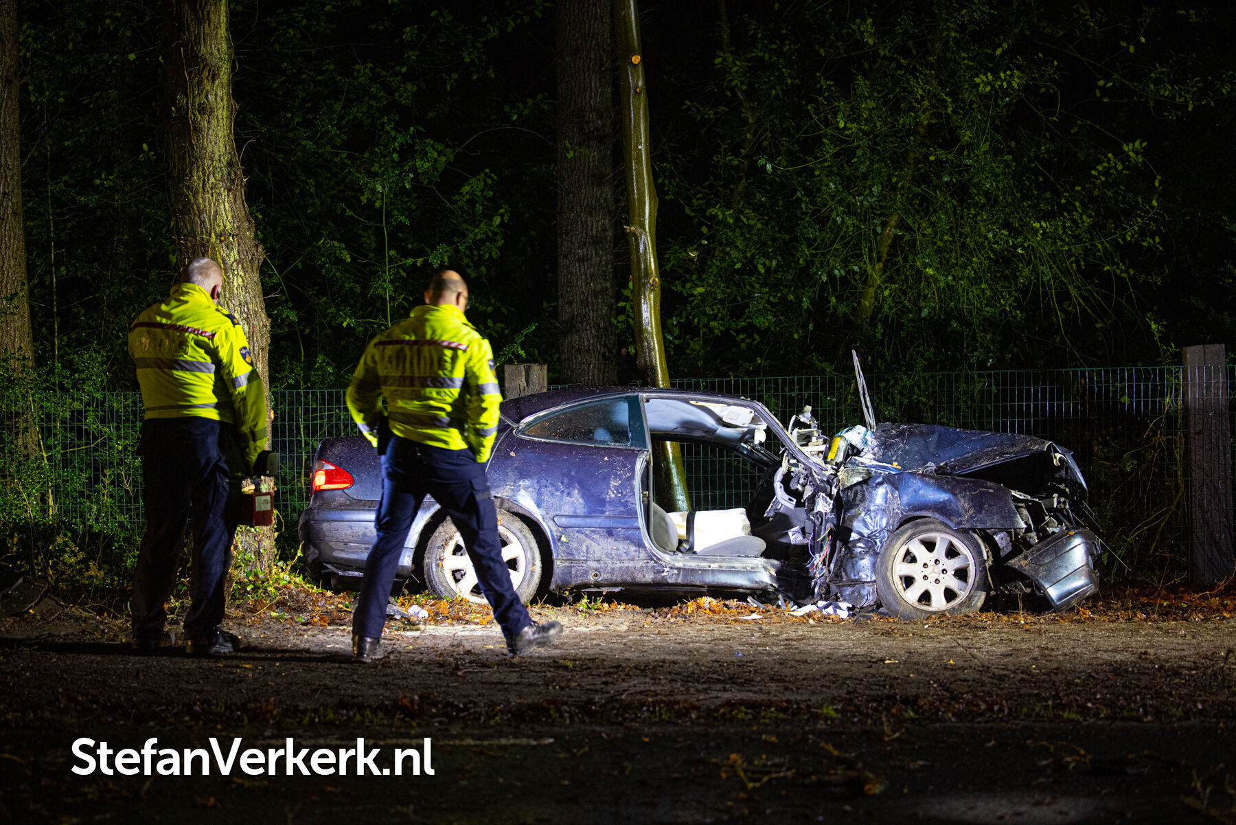 Ernstig Ongeval Auto Tegen Boom N794 Heerderweg 15 0 Epe Foto S Stefan Verkerk Fotografie Webdesign