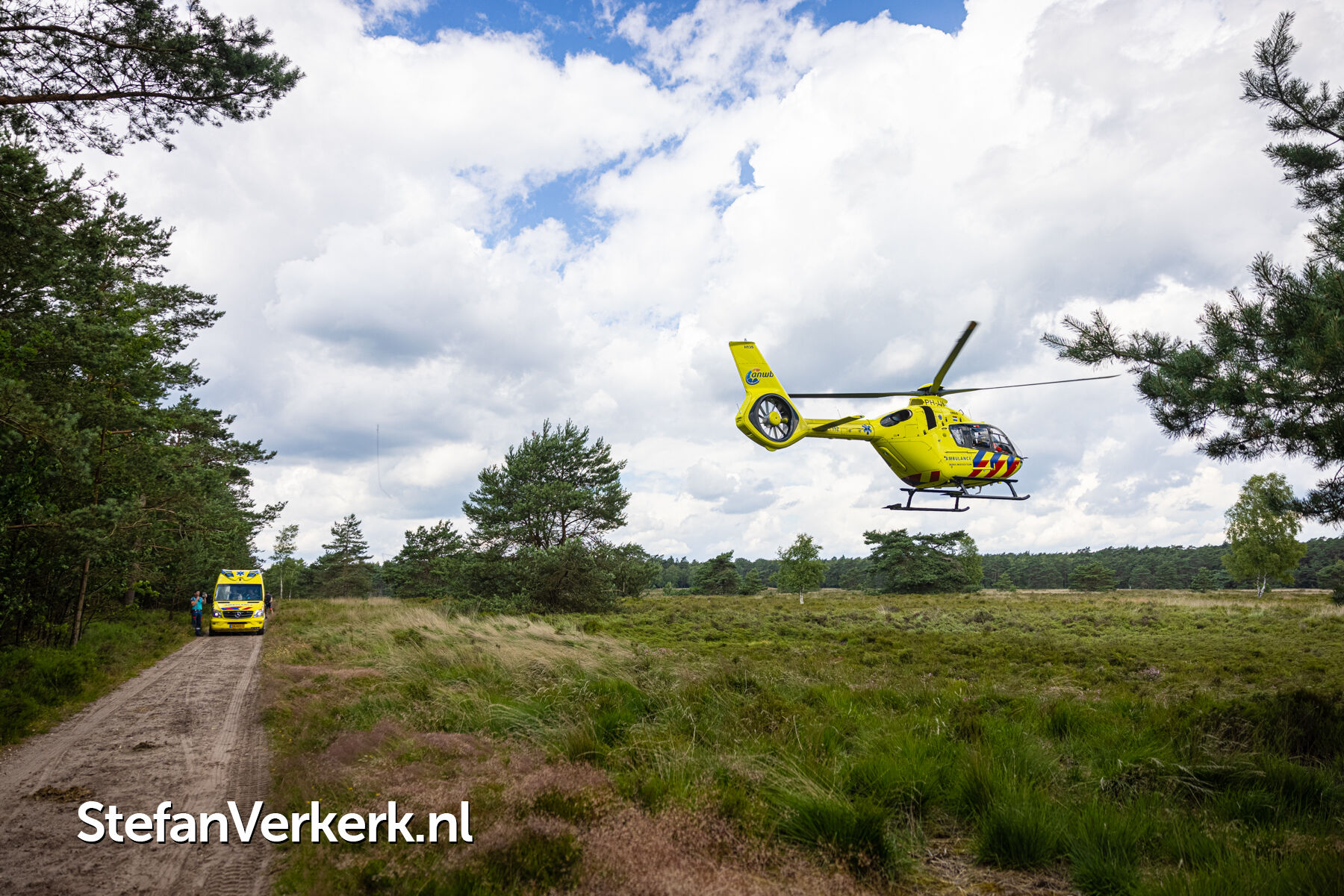 Nieuws (07-07): Traumahelikopter ingezet bij melding in bosgebied bij Vaassen.