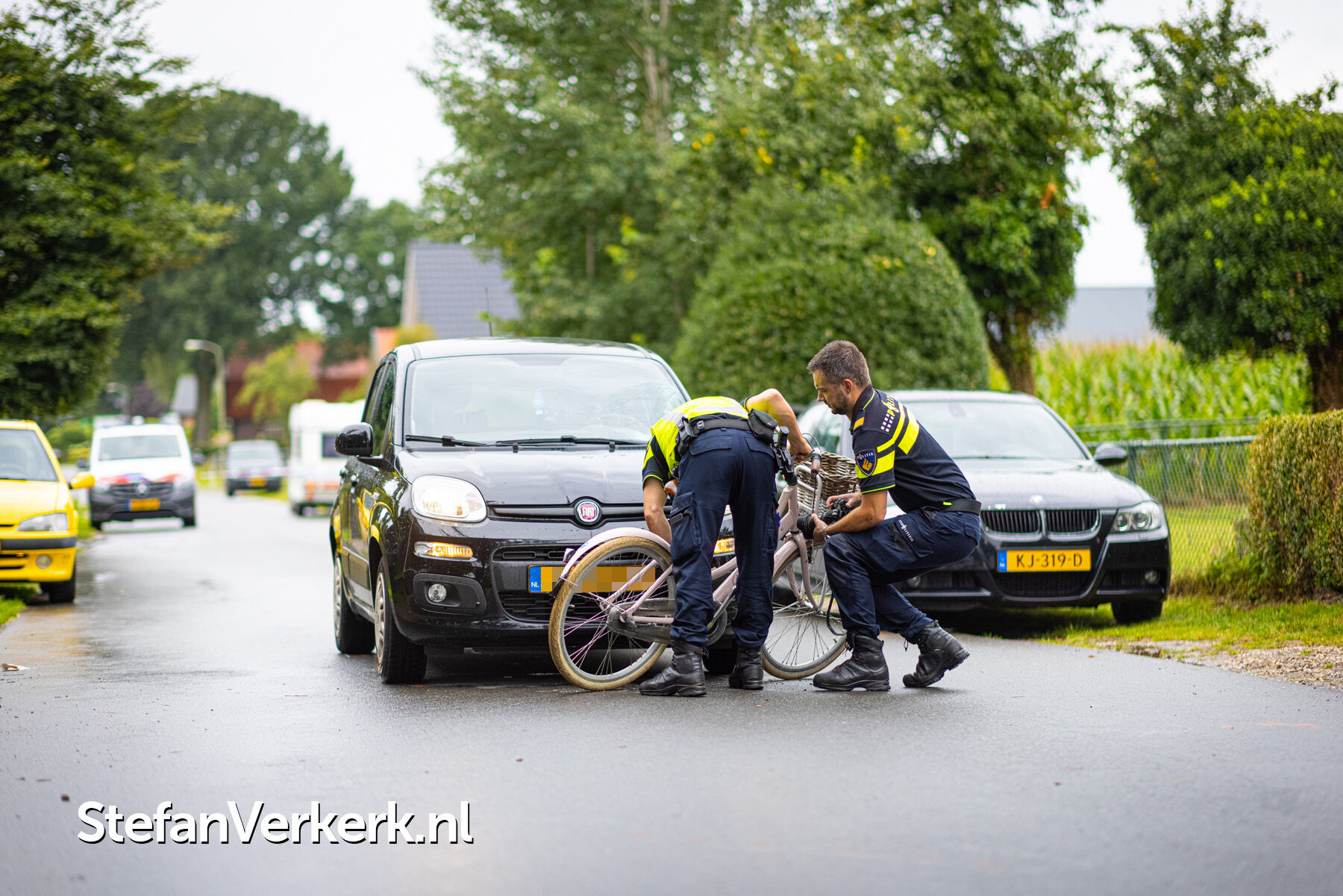 Nieuws (16-08): Meisje op fiets zwaargewond bij aanrijding in Elspeet.